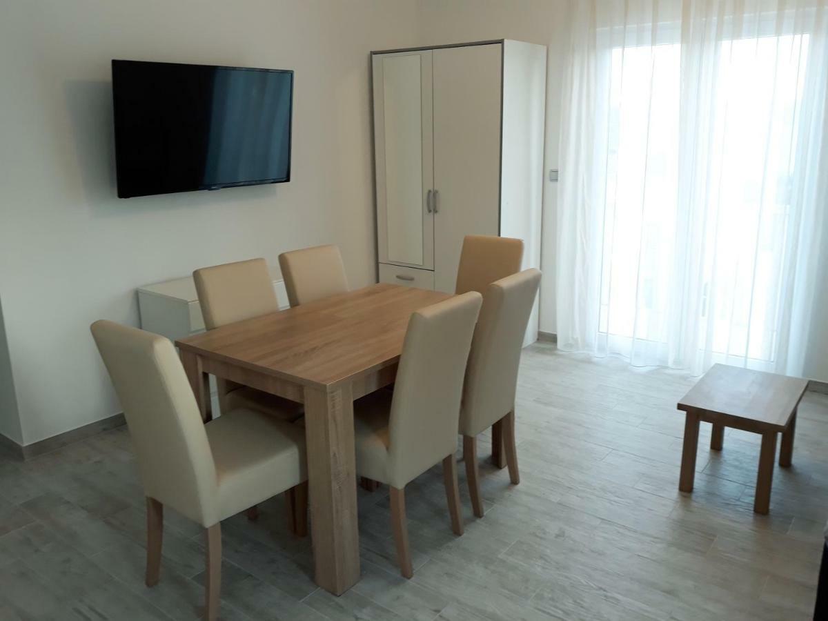 Apartmani Vinko Бол Екстер'єр фото