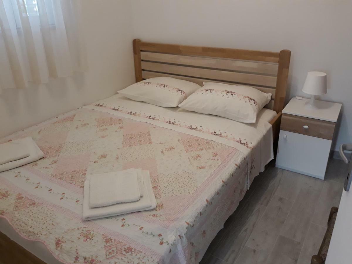 Apartmani Vinko Бол Екстер'єр фото