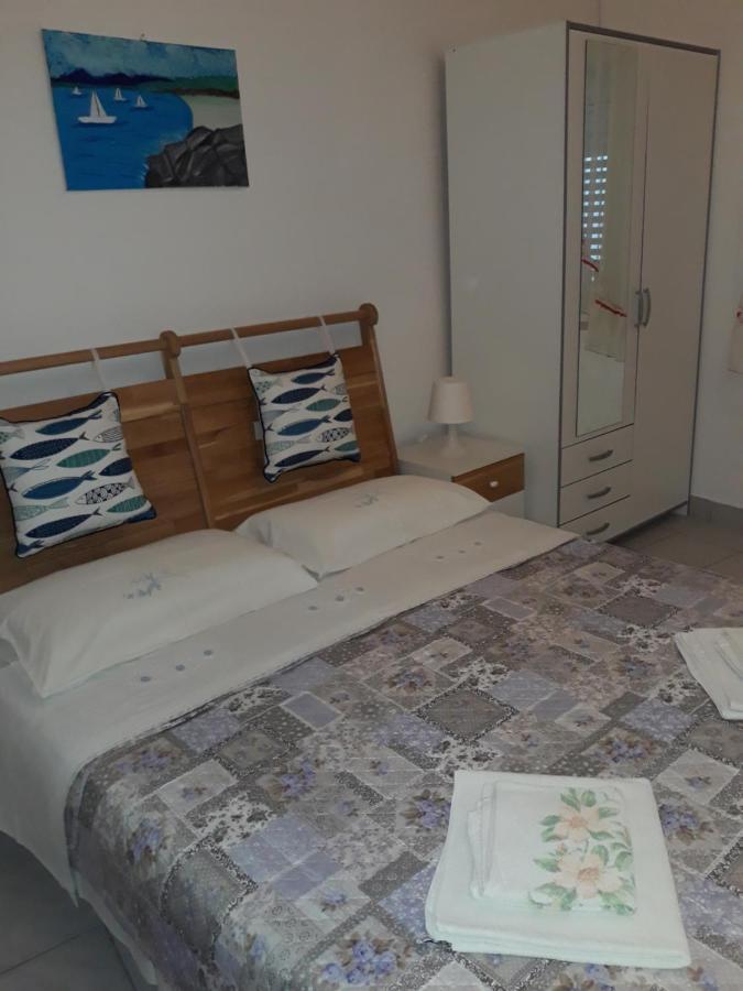 Apartmani Vinko Бол Екстер'єр фото