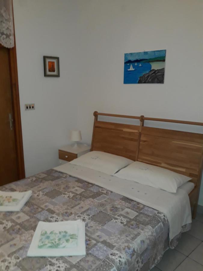 Apartmani Vinko Бол Екстер'єр фото